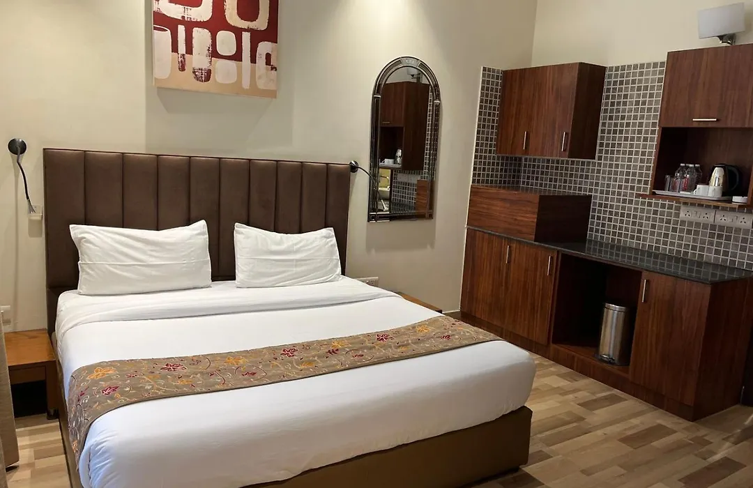 Uds Villa Scandinavian - Next To Vfs, Walking To Connaught Place-1