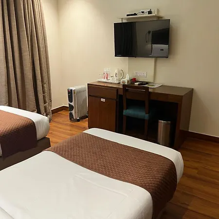 Uds Villa Scandinavian - Next To Vfs, Walking To Connaught Place-2